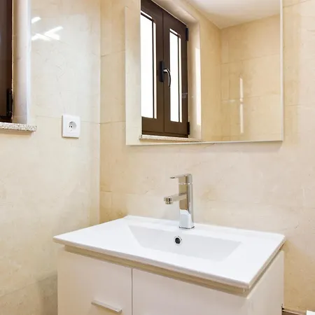 Aposentus - Cs Trindade Apartament