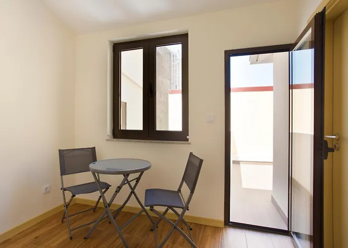 Aposentus - Cs Trindade *