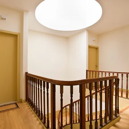 Aposentus - Cs Trindade Порту