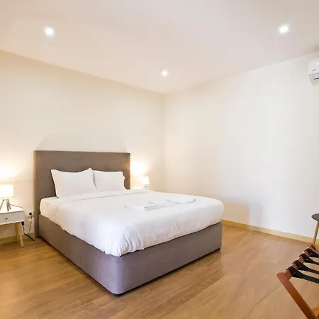 Aposentus - Cs Trindade 波尔图