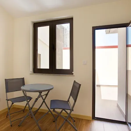 Aposentus - Cs Trindade *