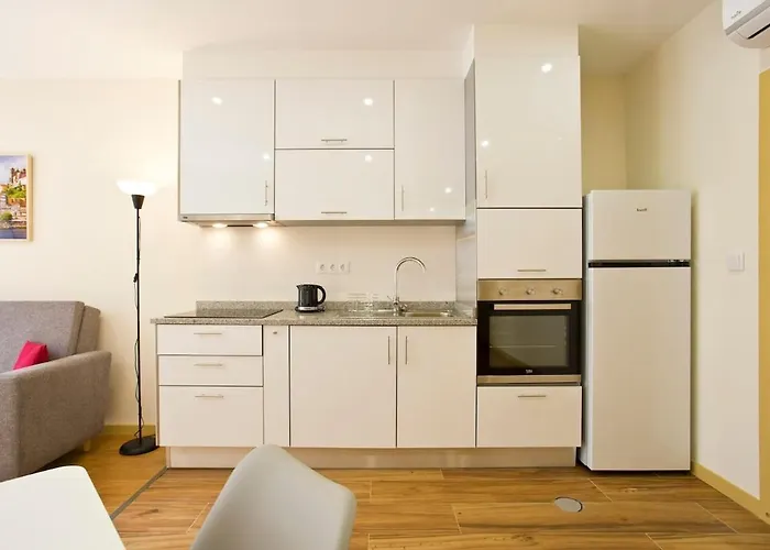 Aposentus - Cs Trindade Πόρτο